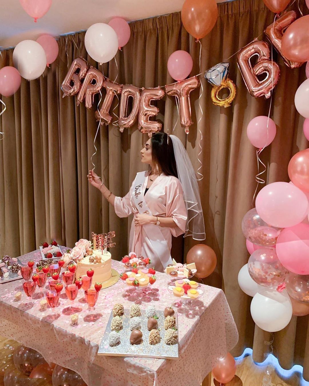 bridal shower deco