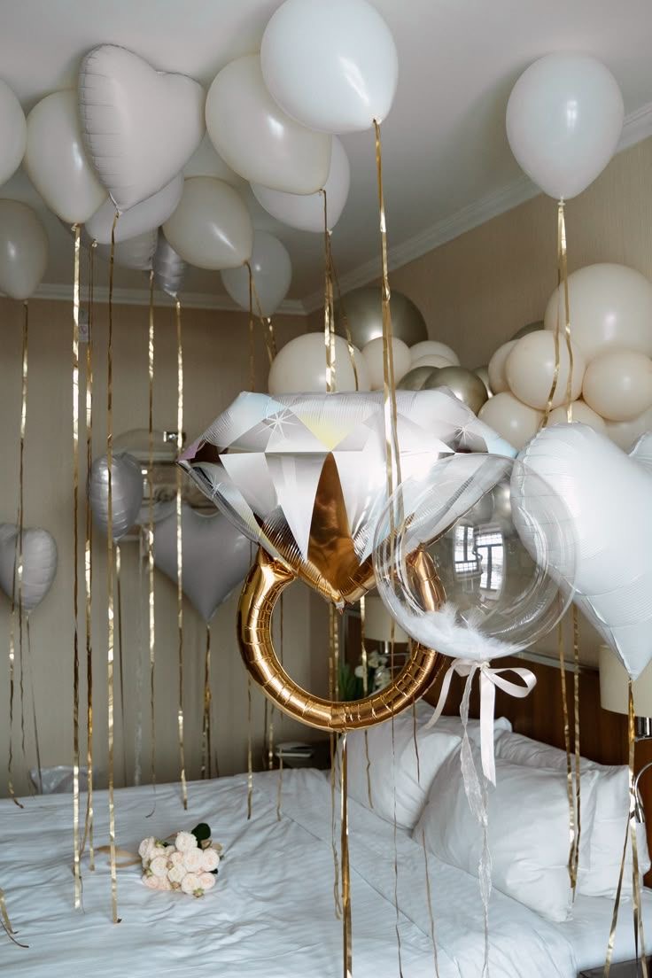 White Bridal Balloon – Image 4
