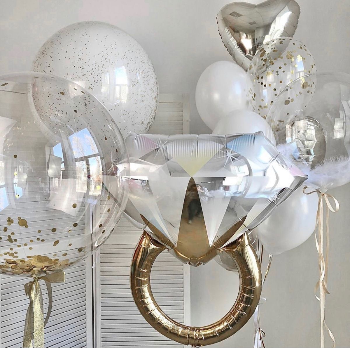 White Bridal Balloon – Image 3
